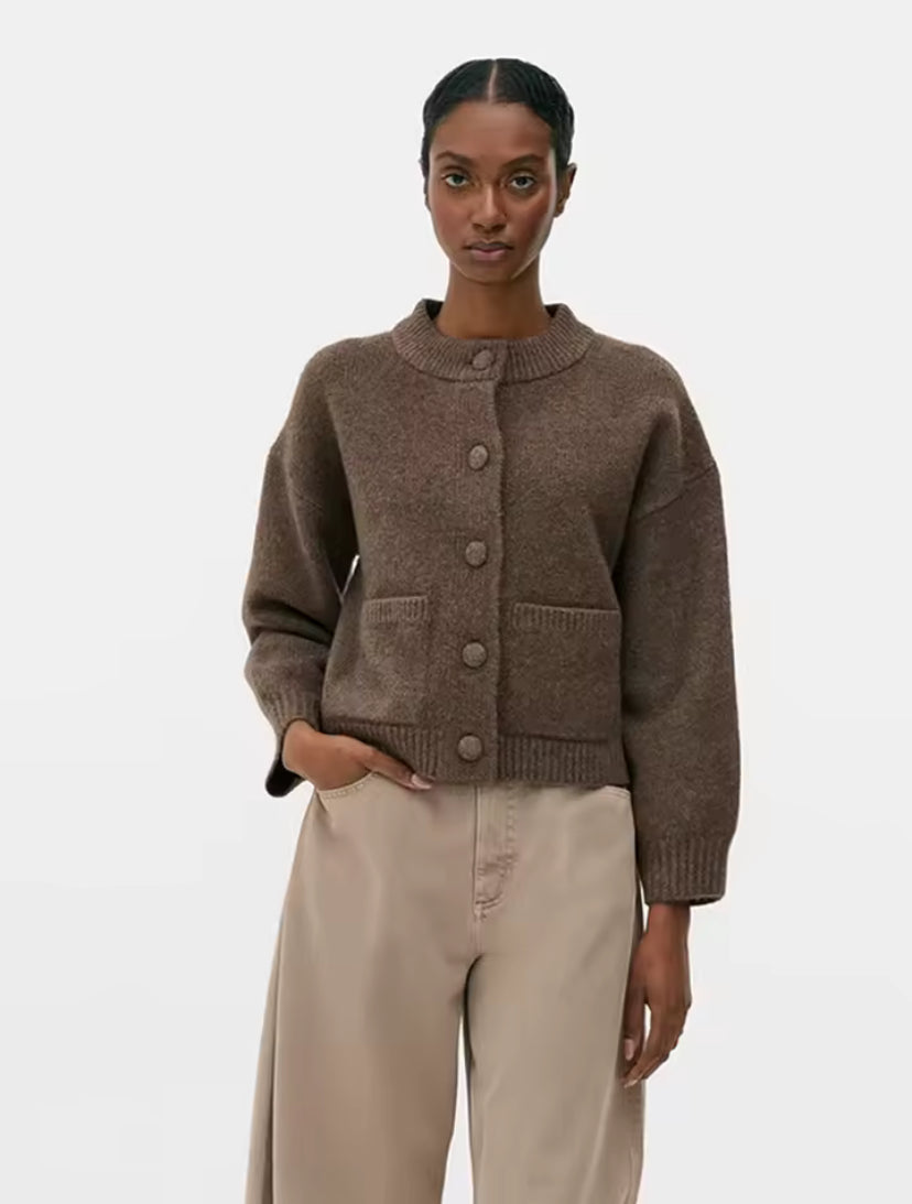 Le cardigan « Marais » La Parisienne